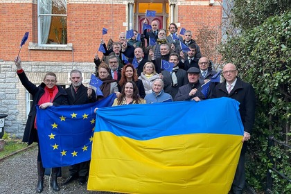 Европейските посланици в Дъблин посетиха посолството на Украйна в Ирландия в солидарност с Украйна